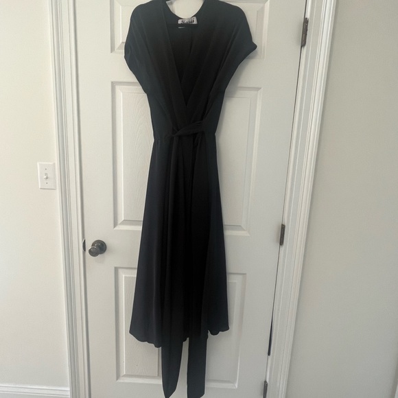 Meghan LA Black Midi Dress - Picture 3 of 7